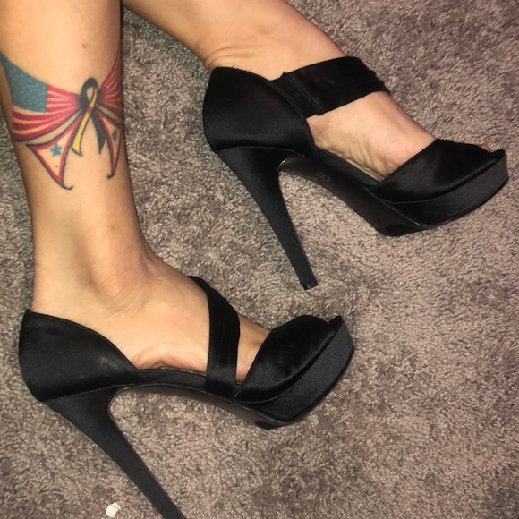 Nine West - Picture 2 of 5